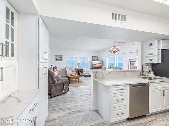 3rd image of 205 Highway A1a APT 507