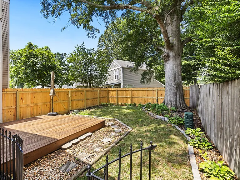 3856 Forestwood Ct — Photo 36