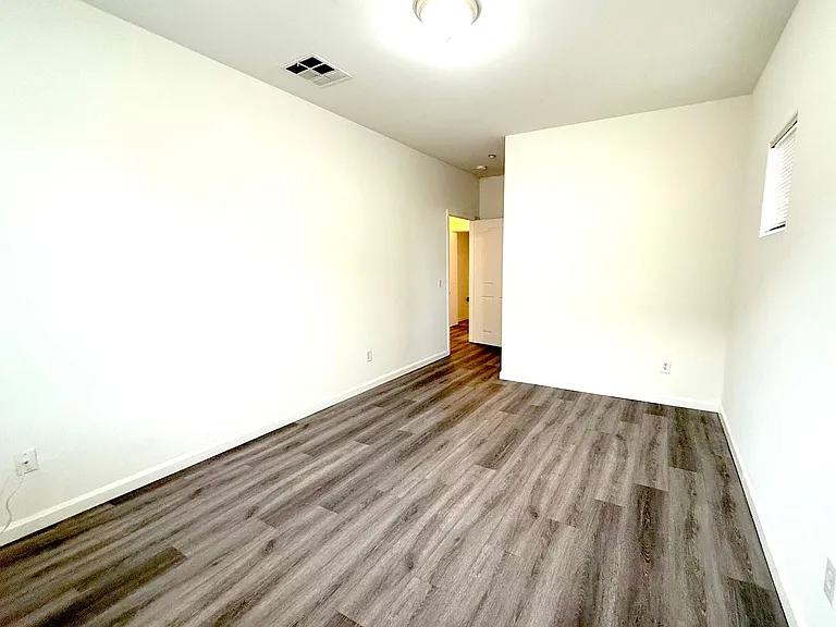 3317 Del Mar Ave — Photo 37