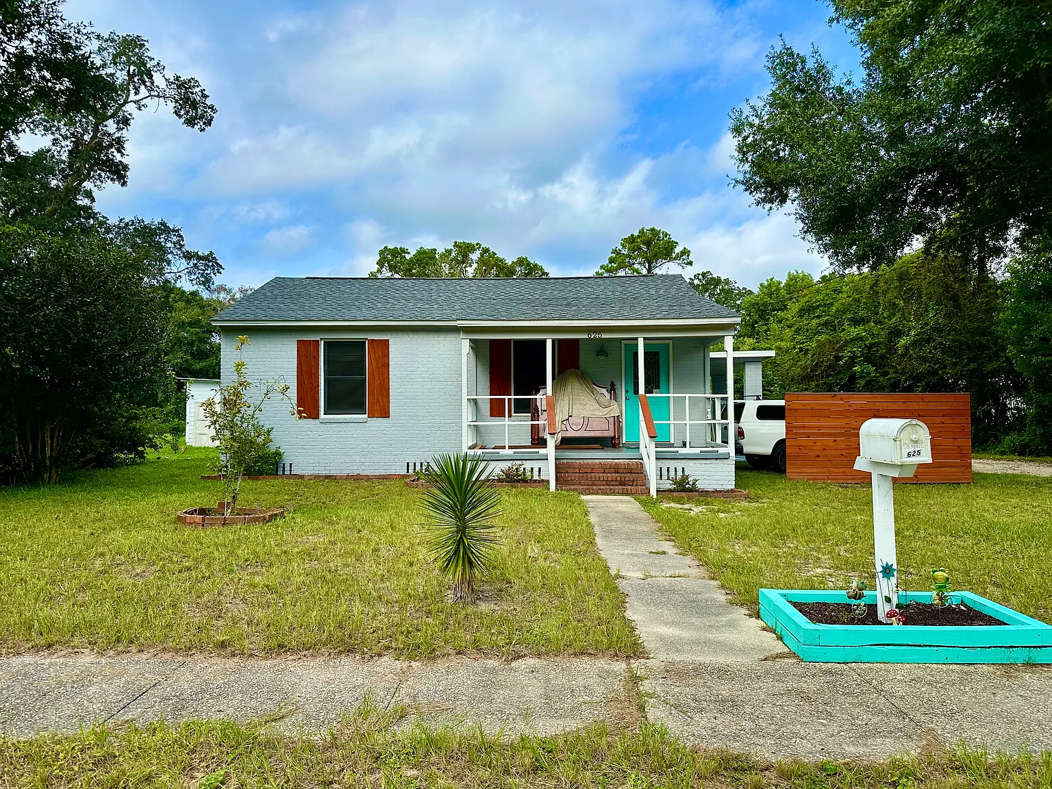2 bed, 893 sqft, $1,500 — Photo 1