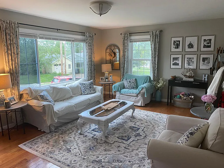 414 Charlene Dr — Photo 4