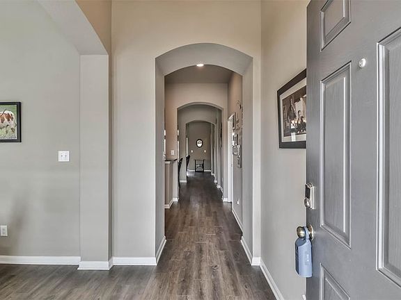 4th image of 195 Brocks Ln