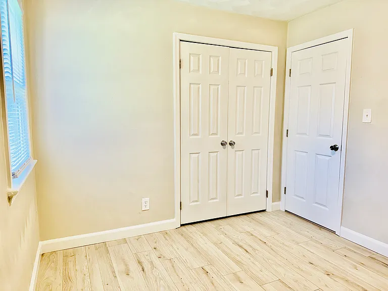1539 Palmetto St #B — Photo 2