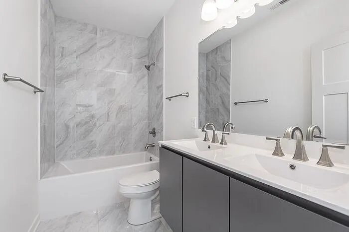 2529 Guilford Ave #A — Photo 23