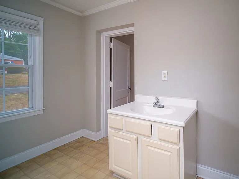 3030 Marlowe Ave — Photo 30