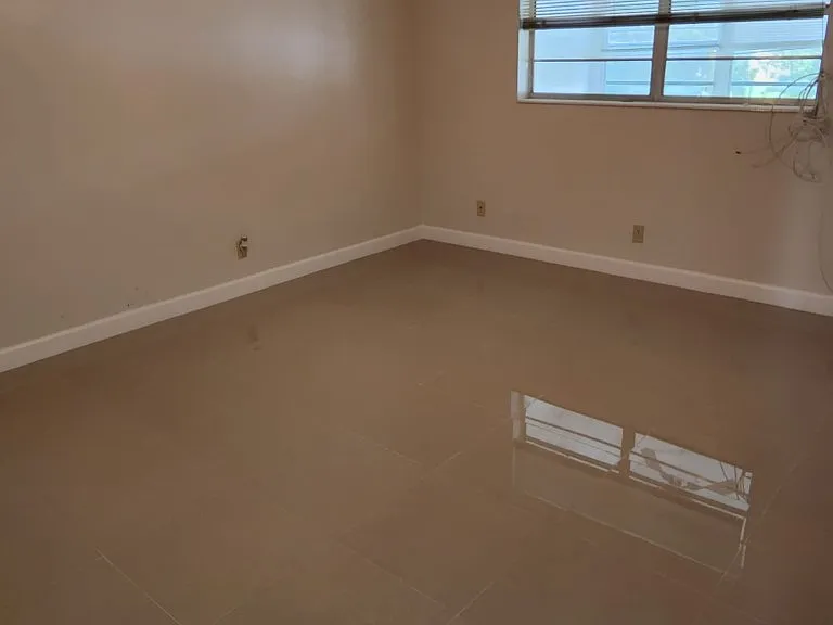 5061 W Oakland Park Blvd #206 — Photo 11
