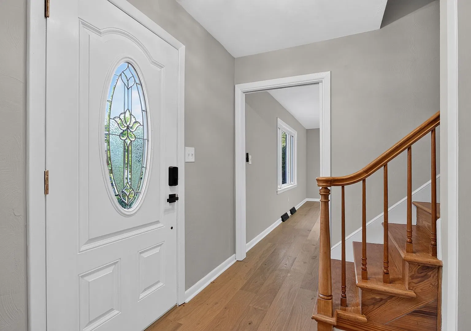 5 bed, 2.5 bath, 2438 sqft, $3,000 — Photo 3