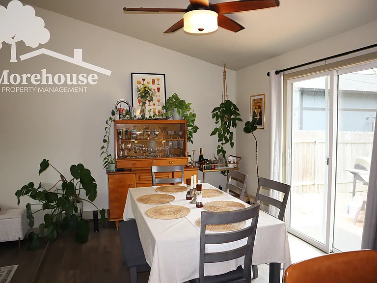 1117 S Phillippi St — Photo 11