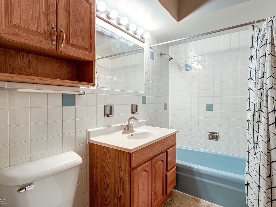 2nd image of 229 Marengo Ave #327