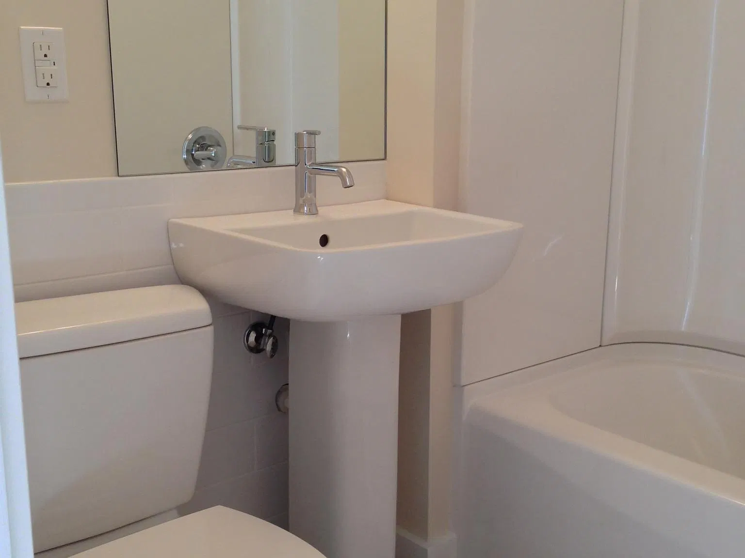 1 bed, 500 sqft, $1,000 — Photo 3