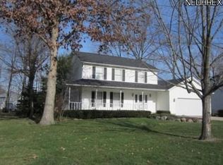 401 Greenbriar Dr, Cortland, OH
