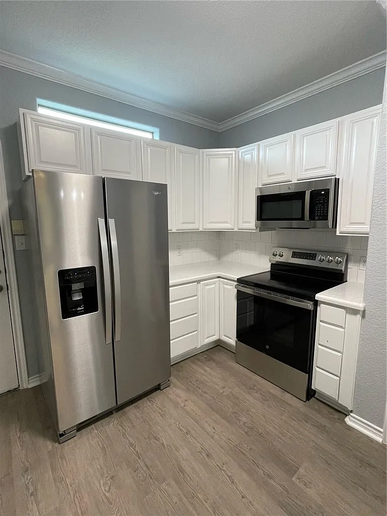 4 bed, 4.5 bath, 2508 sqft, $2,250 — Photo 4