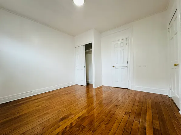 25-38 22nd Street image 13 of 17