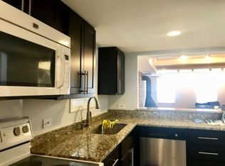 347 W Dickens Ave #8RHECZCJ2, Chicago, IL 60614