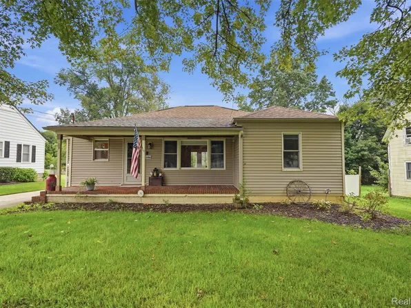 109 Webb St, Gregory, MI 48137