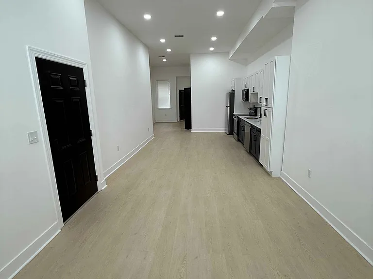 1012 W Lanvale St #1 — Photo 10
