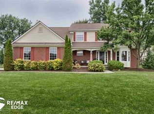 1094 Deer Creek Trl, Grand Blanc, MI 48439