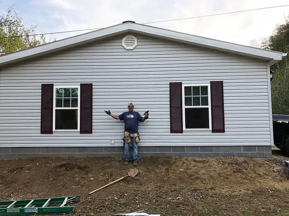 803 State Route 404, Prestonsburg, KY 41653