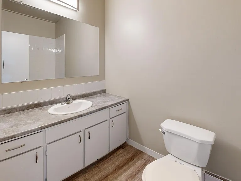 144 Arbour Glen Cres #1 — Photo 17