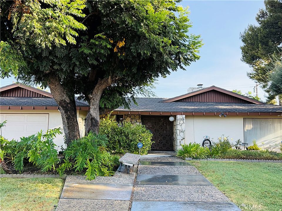 2nd image of 22864 Minona Dr