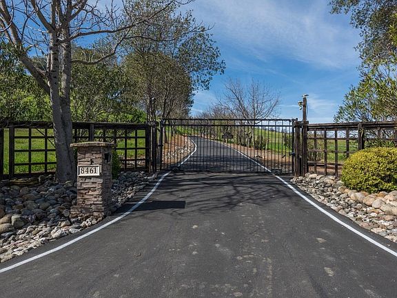 5th image of 8461 Pleasants Valley Road