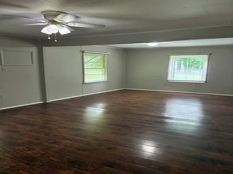 878 Leeville Rd — Photo 4