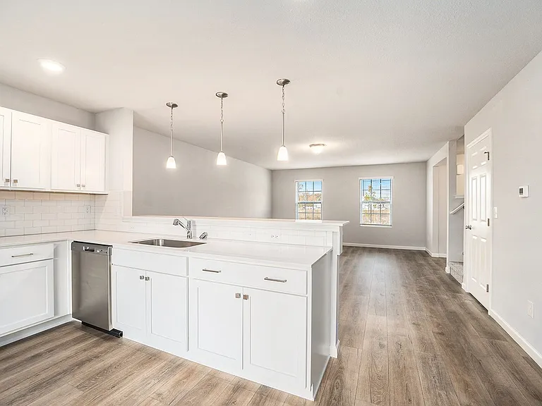 1610 Autumn Ridge Ln — Photo 3