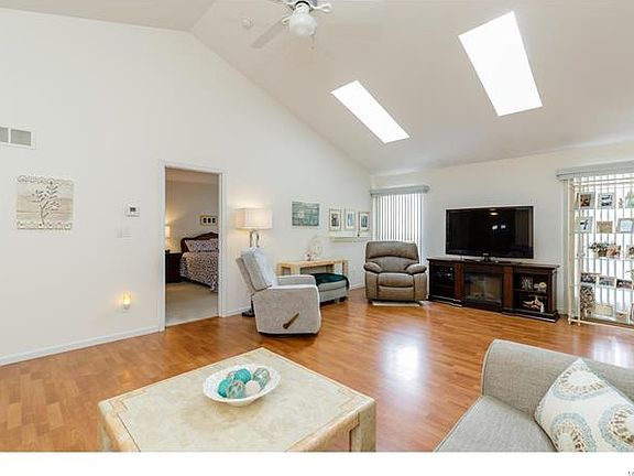 3rd image of 3893 Taplin Place Ct