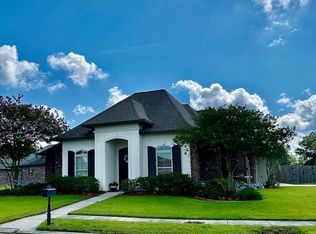 200 Lake Accardo Ave, Thibodaux, LA 70301