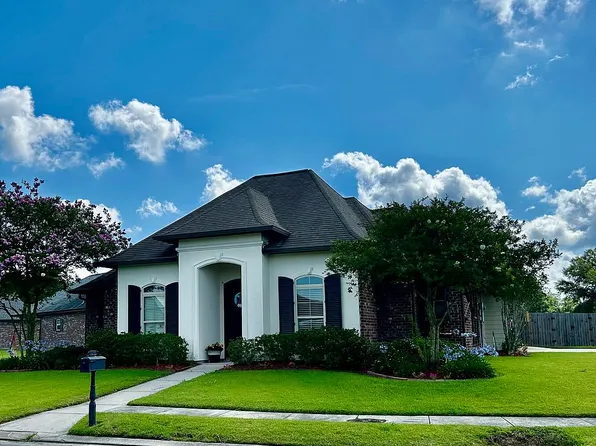 200 Lake Accardo Ave, Thibodaux, LA 70301