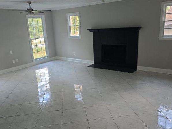 1947 Kensington High St SW, Lilburn, GA 30047