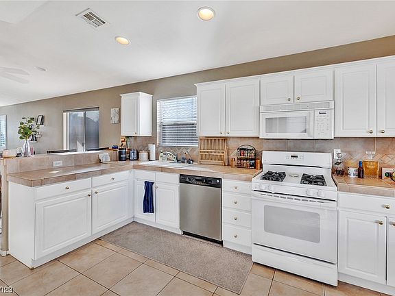 4th image of 2535 New Salem Ave