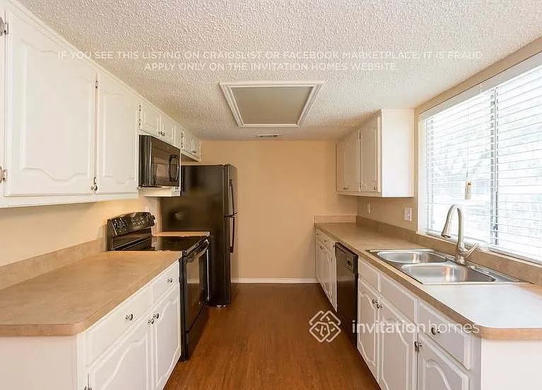 6616 Braddock Pl — Photo 9