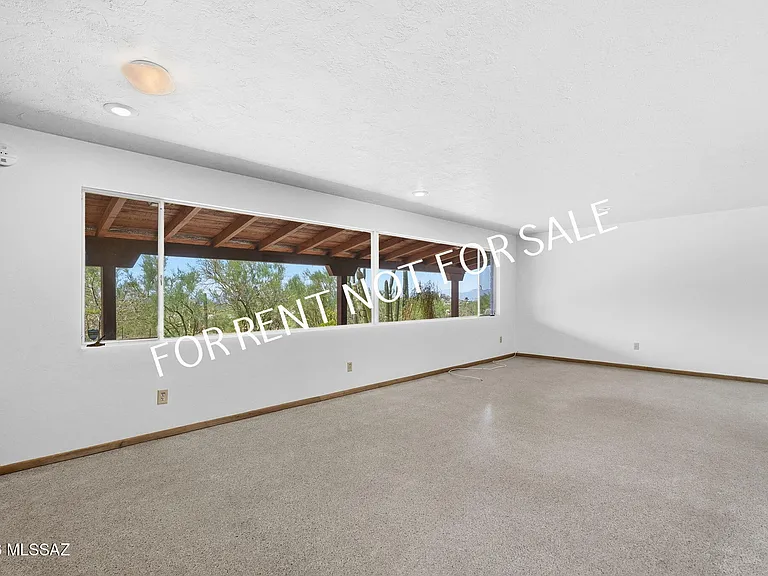 4565 E Quivira Dr — Photo 5
