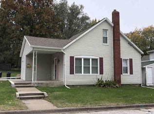 1616 Cedar St, Quincy, IL 62301