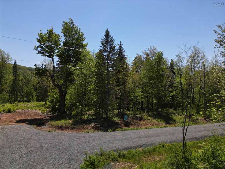 1st image of 17 Glades Run