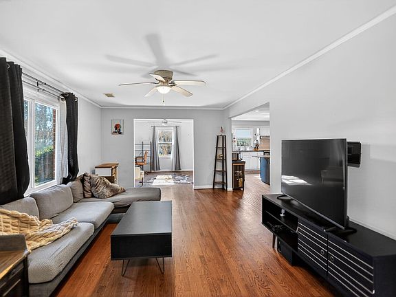 5th image of 21 Manchester Rd