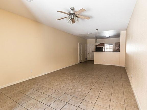 3rd image of 3150 Yarbrough Dr #B1