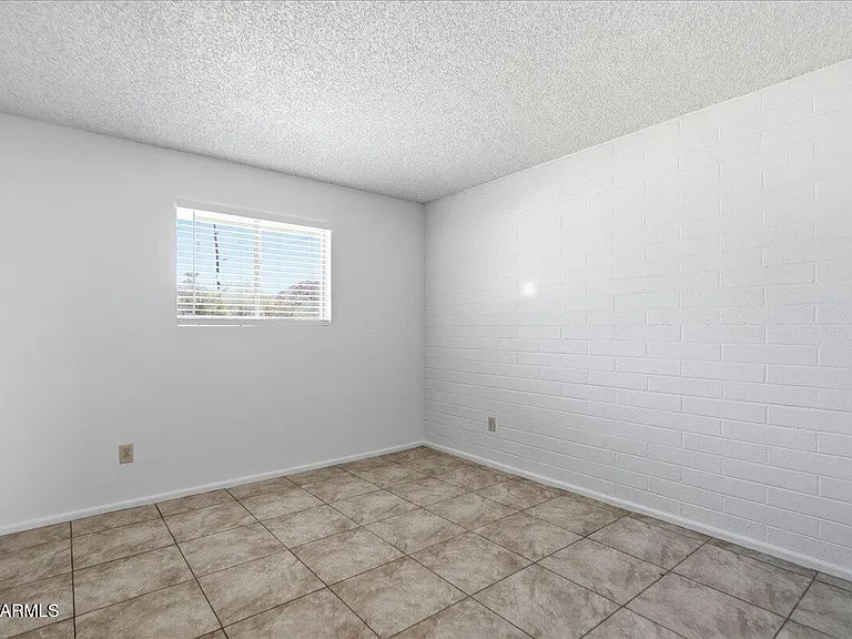 1321 E Carol Ave #3 — Photo 11