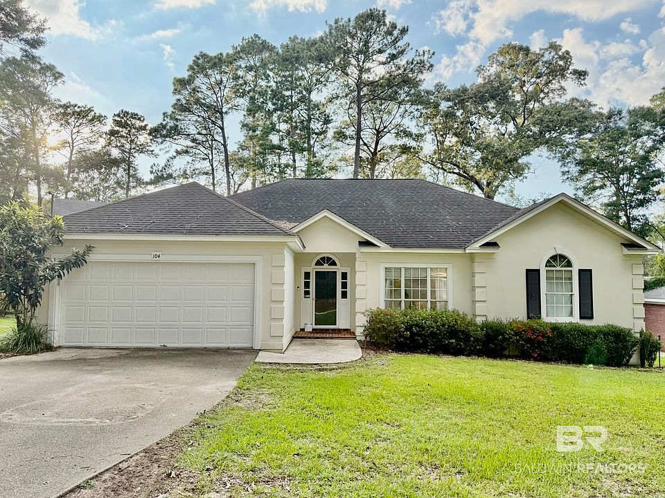 1st image of 104 Wild Oak Dr