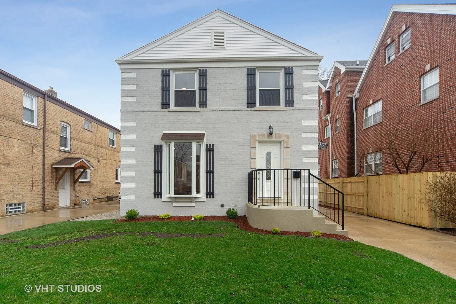 5528 N Olcott Ave photo 1