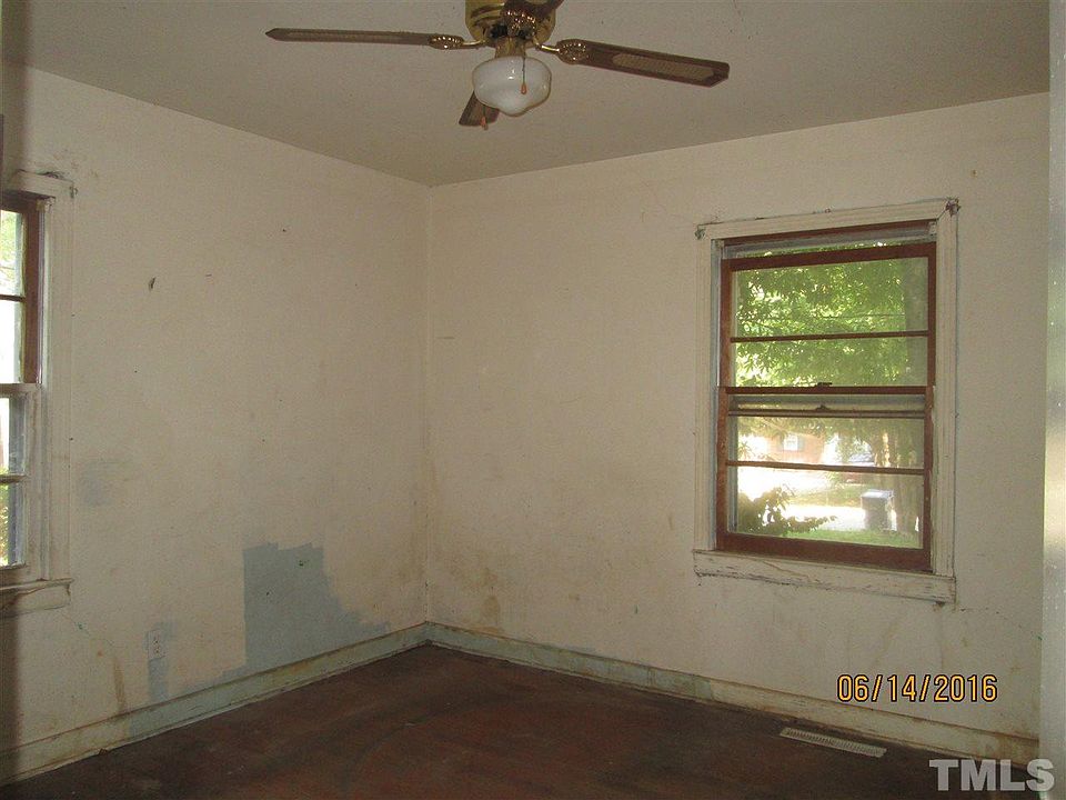 2nd image of 501 W Garden St