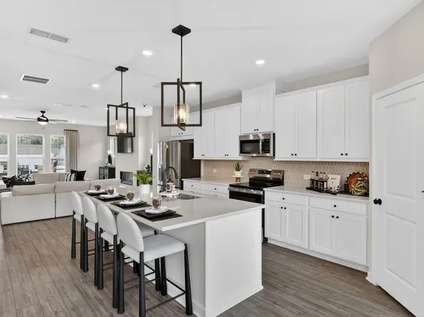 2729 Dreycott Ln, Lawrenceville, GA 30043
