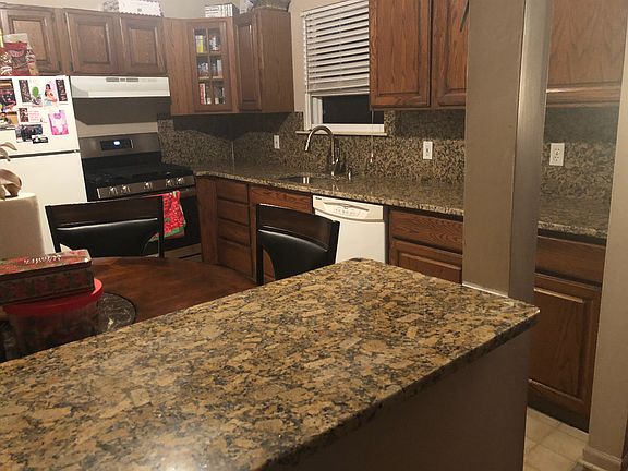 4th image of 3066 Wilson Ave