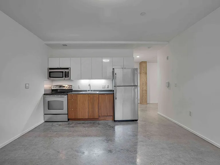 The Emery Apartments — Photo 28