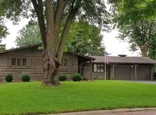 706 W Southridge Rd, Marshalltown, IA 50158