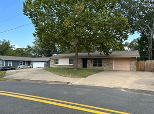 102 Sanders St, Hot Springs, AR 71913