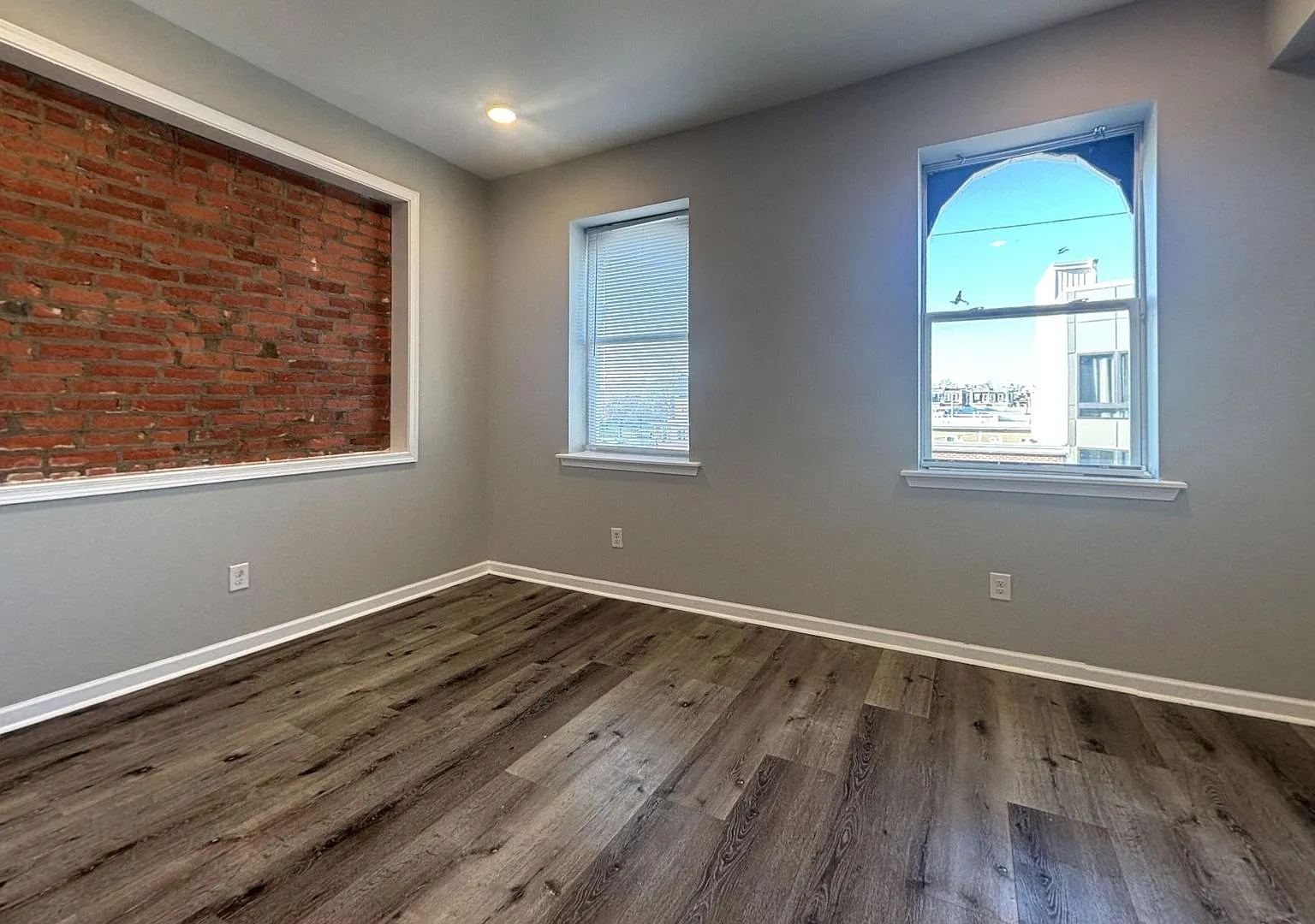3232 W Berks Street — Photo 4