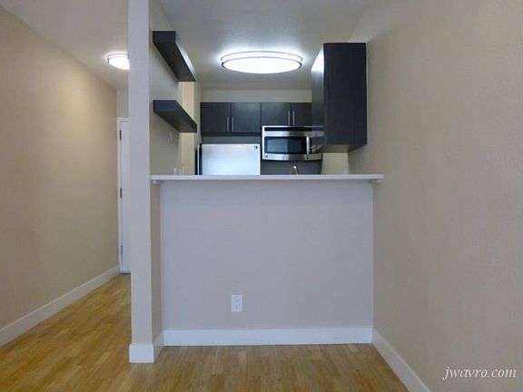 4th image of 478 Warren Dr #426