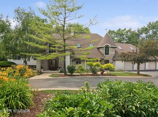 144 Highland Rd, Inverness, IL 60067